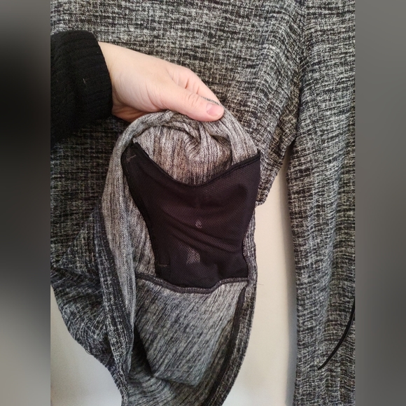 Lululemon Extra Mile Long Sleeve Pullover- Size 4 - Picture 10 of 15